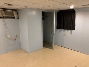 Building Photo - 115 Crain Ave