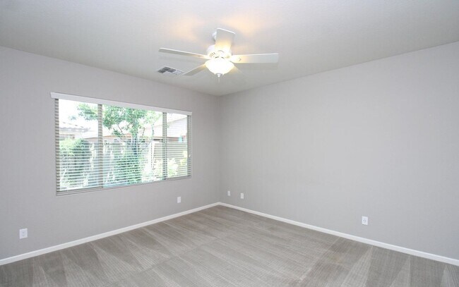 Foto del edificio - Stunning 3-bedroom, 3-bathroom home located in the heart of Peoria, AZ.
