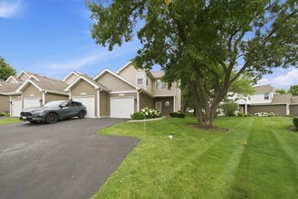 Building Photo - 610 Woodhaven Dr