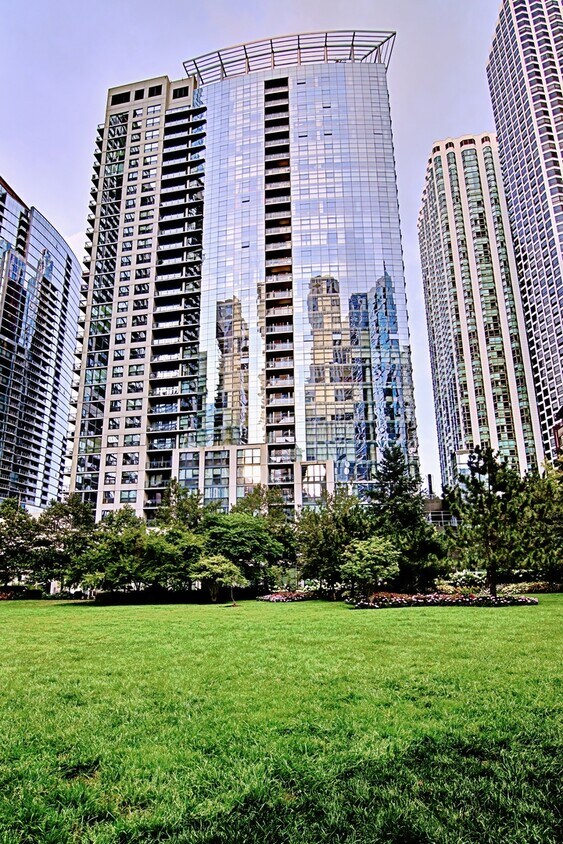 Primary Photo - 201 N Westshore Dr