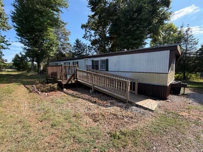 Building Photo - 733 Indian Hill Rd