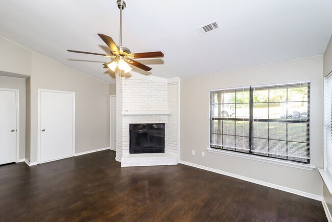 Foto del edificio - 1919 Calgary Trail