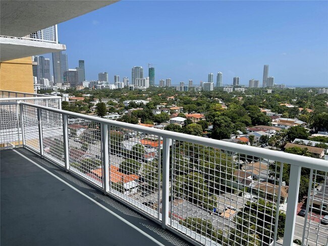 Building Photo - 900 SW 8th St