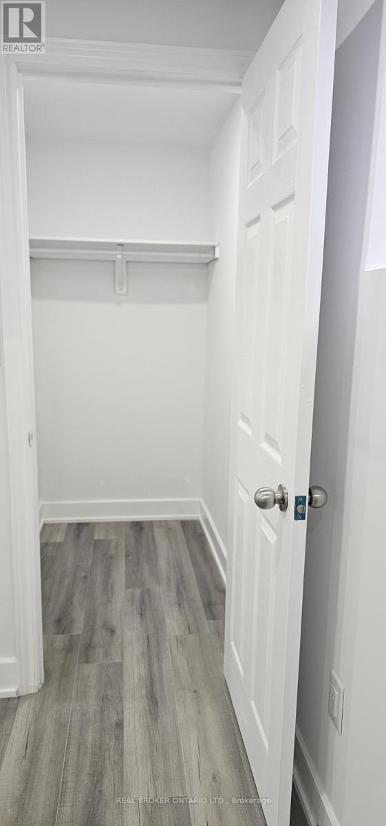 Photo du bâtiment - 1296 Ellenton Crescent