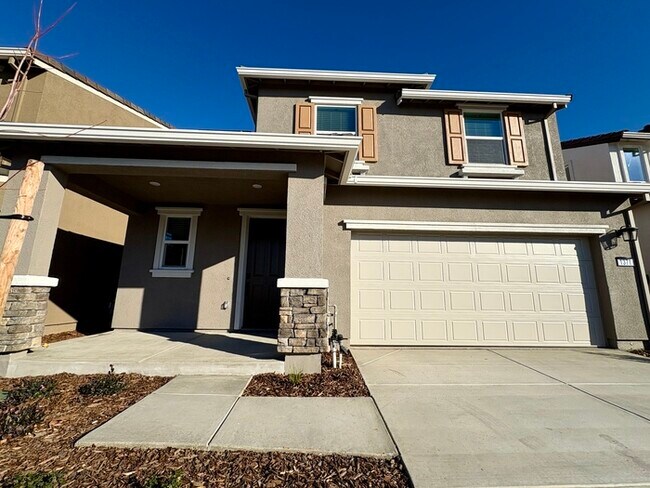 Foto del edificio - Beautiful Brand New SOLAR 3 bedroom 2.5 Bathroom Just Built in Lincoln CA!