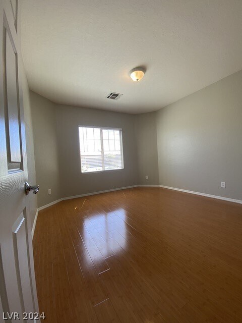 Building Photo - 6140 Fox Creek Ave
