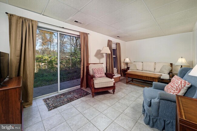 Foto del edificio - 11 Stonewall Ct