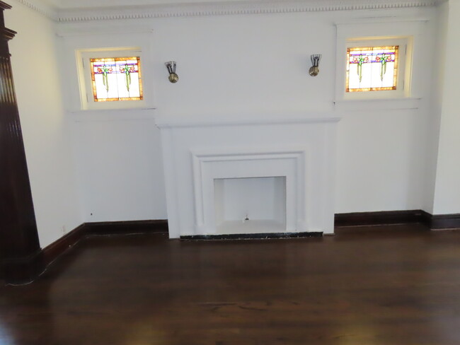 Building Photo - 8000 S Sangamon St