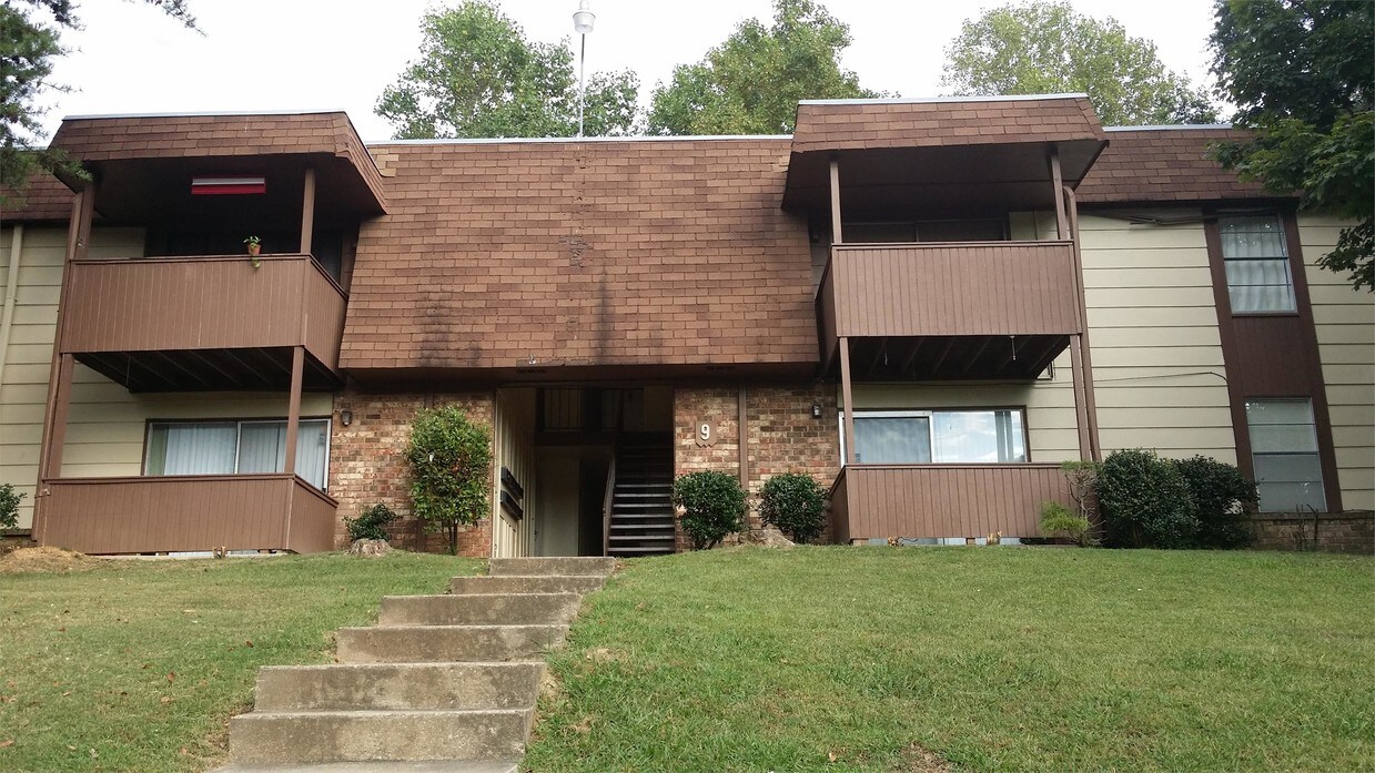 Primary Photo - 9 Shadowood Cir NE