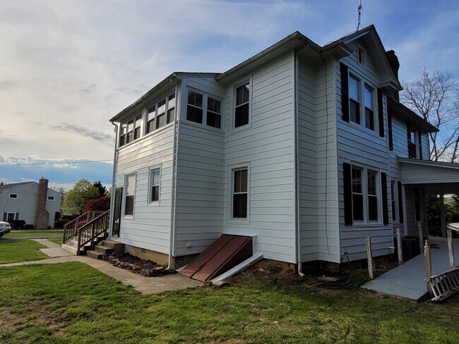 Building Photo - 2921 Churchville Rd