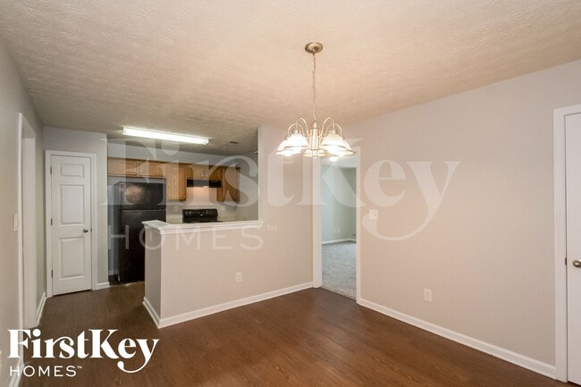 Building Photo - 6104 Ruth St SW