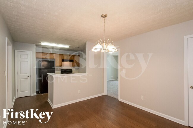 Foto del edificio - 6104 Ruth St SW