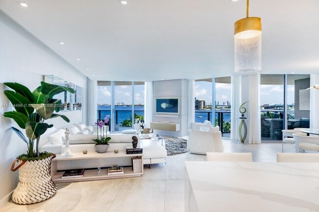 Foto del edificio - 488 NE 18th St