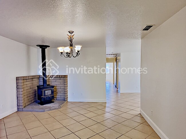 Building Photo - 1352 Colfax Dr