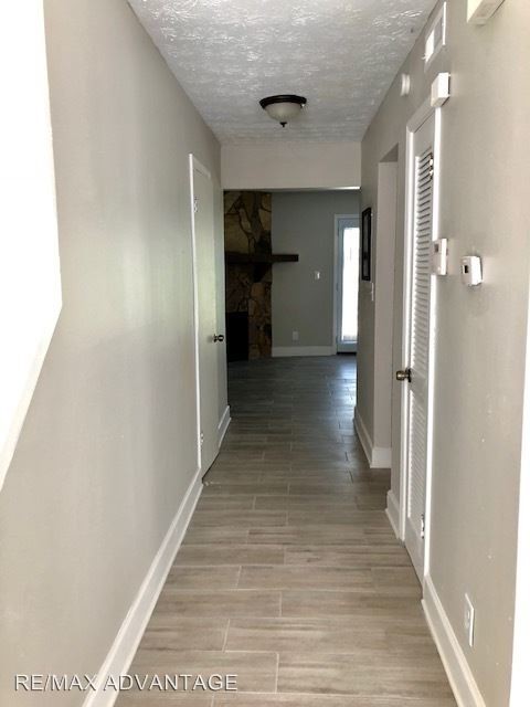 Foto del edificio - 5954 Sherwood Pl