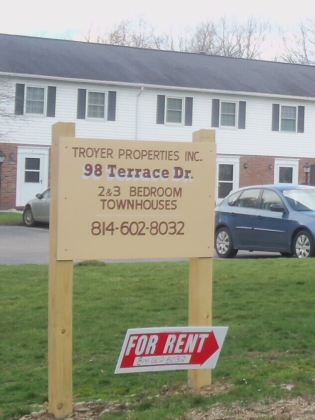 98 Terrace Dr, Edinboro, PA 16412 Apartments in Edinboro, PA