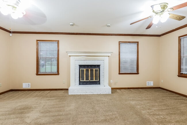 Foto del edificio - 5947 Chalice Way