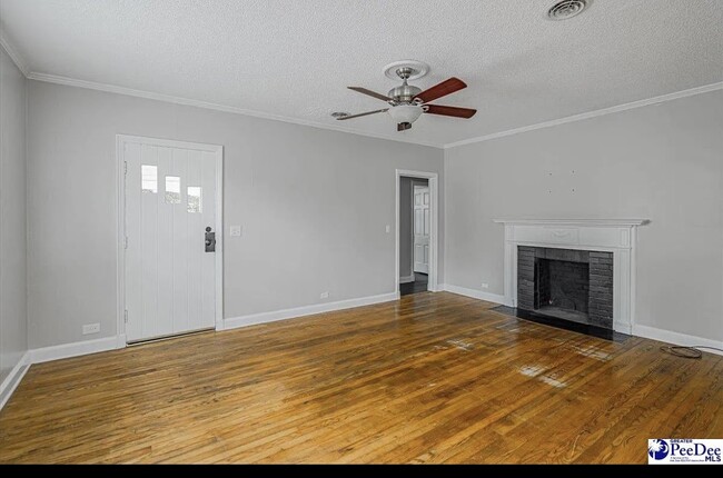 Living Room - 611 Greenway Dr
