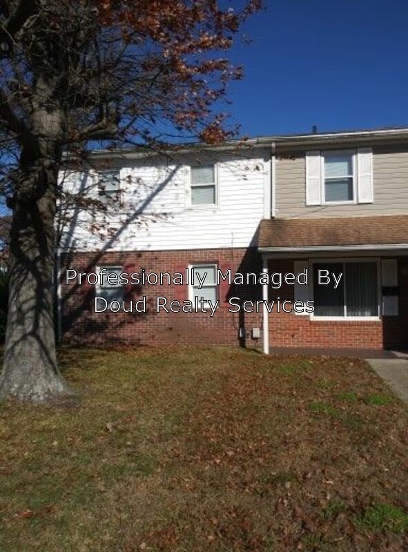 Building Photo - 2802 Sunrise Ave