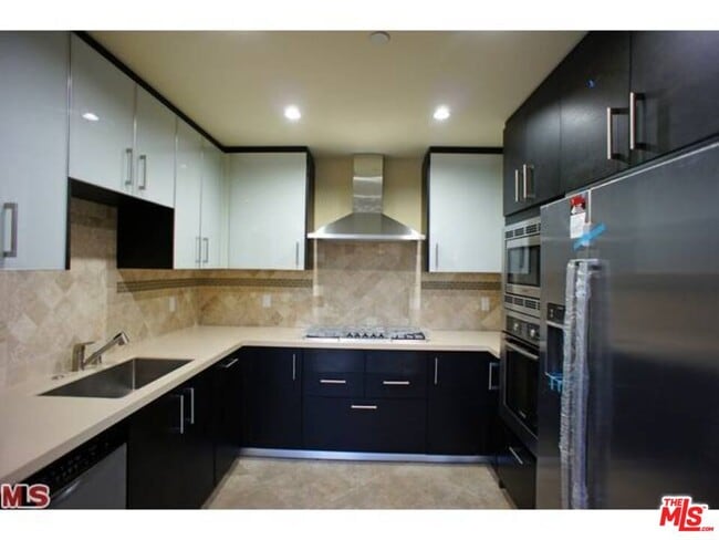 Foto del edificio - 8612 Burton Way