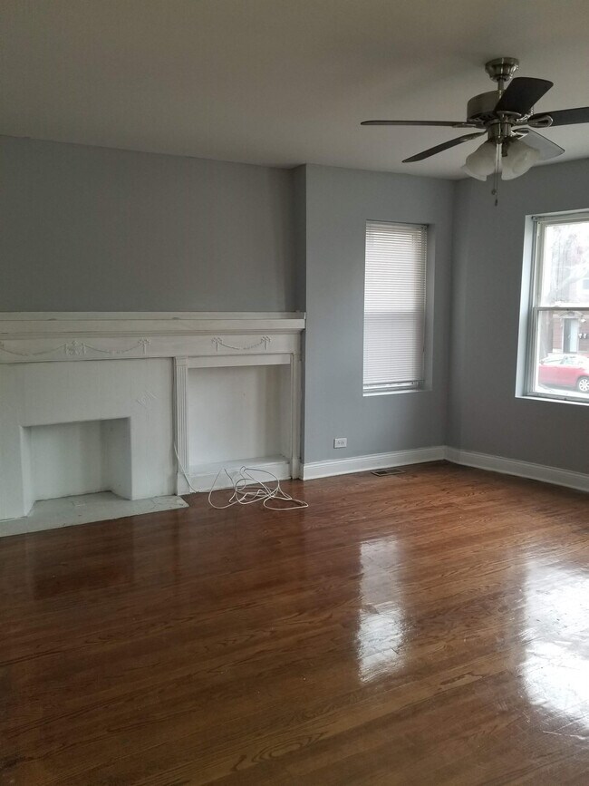 Building Photo - 8248 S Maryland Ave