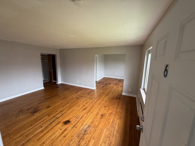Foto del edificio - Mt Airy Horseshoe Apartments
