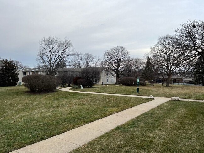 Building Photo - 1700 Light Road Unit 101 Oswego, IL 60543