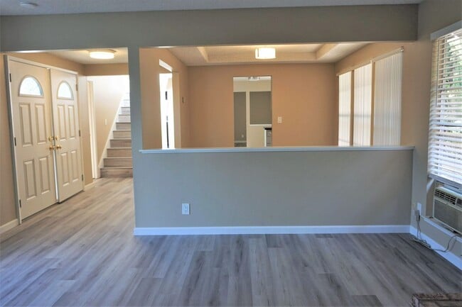 Building Photo - 103 Exeter Ct