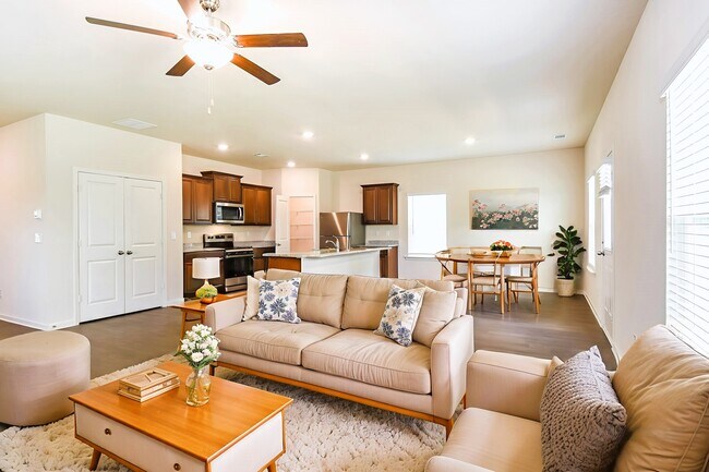 Foto del edificio - 138 Innis Brk Cir