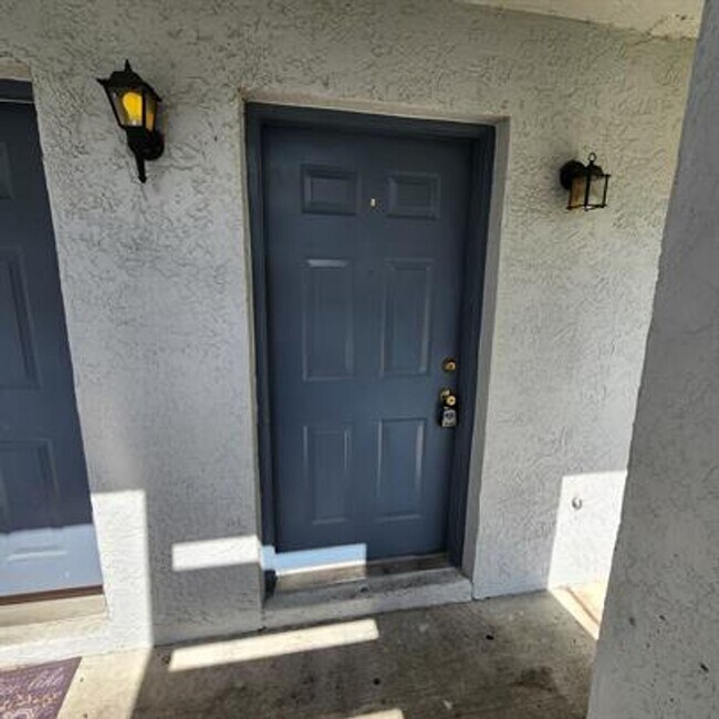 Building Photo - Waterside Community Condo – Steps from Sce...