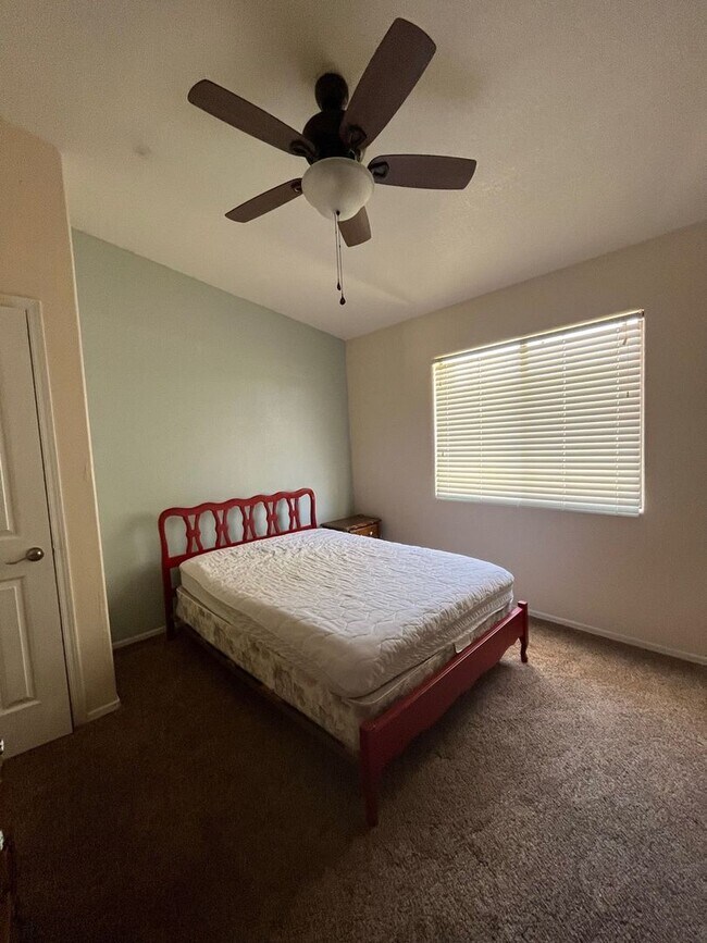 Building Photo - 3 bedroom home with solar in highly desirable location