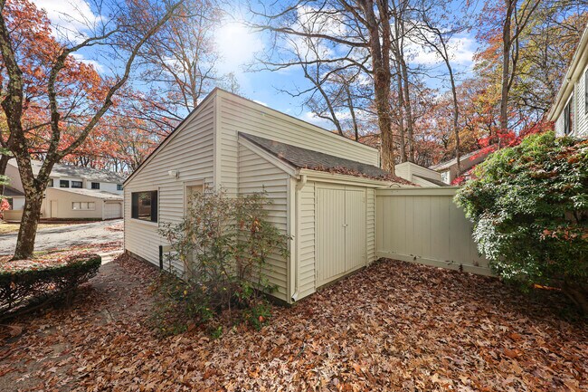 Foto del edificio - 27 Farmington Chase Crescent