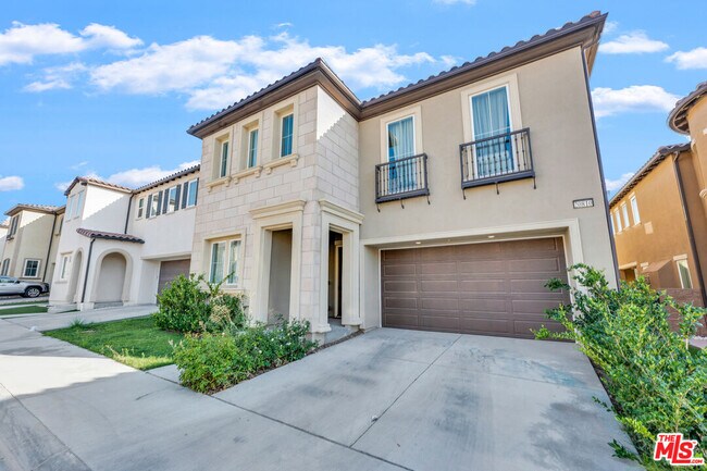 Foto del edificio - 20810 Spruce Cir