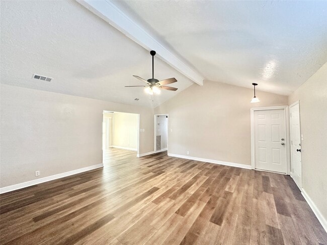 Building Photo - 16143 Little Cypress Ln