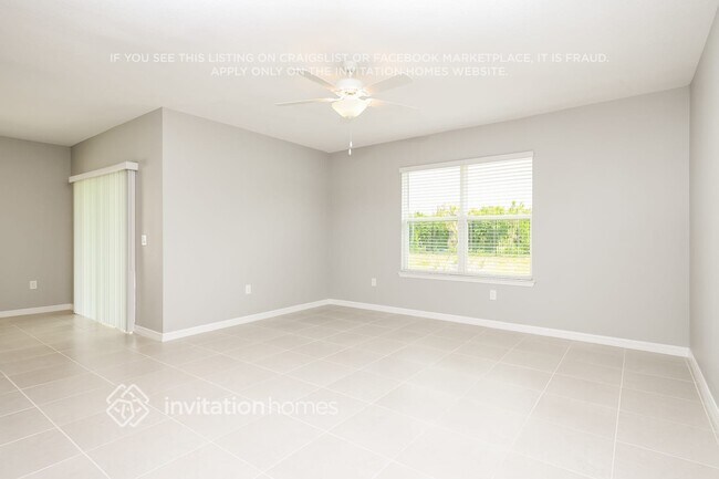 Foto del edificio - 124 Royal Fern Dr