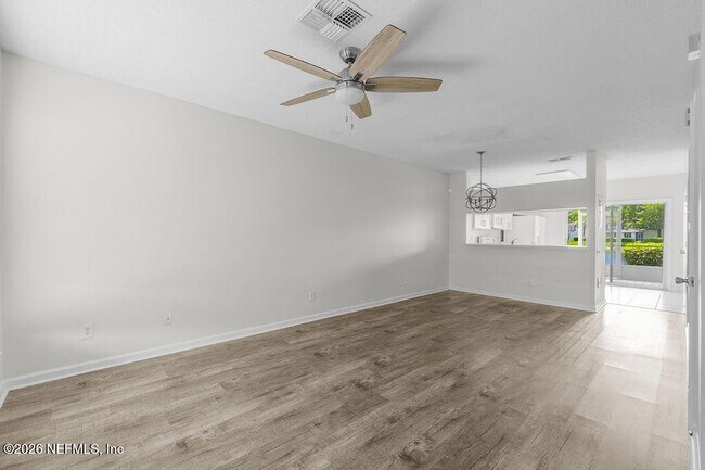 Foto del edificio - 12311 Kensington Lakes Dr