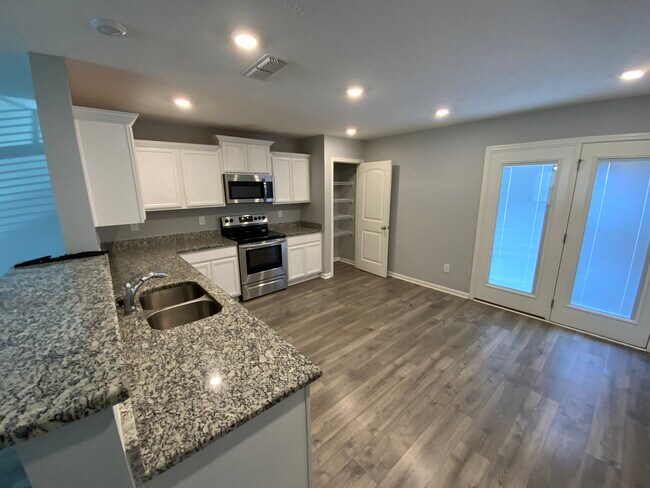 Kitchen - 3037 Utah St