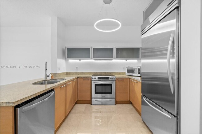 Foto del edificio - 16275 Collins Ave