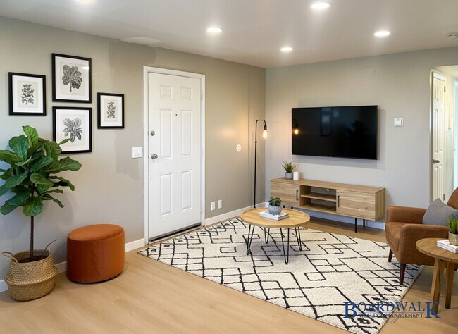 Foto del edificio - Recently Remodeled 2 bedroom in Salt Lake!