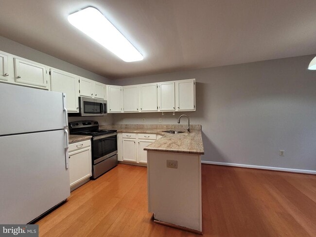 Building Photo - 5805 Spruce Mill Dr
