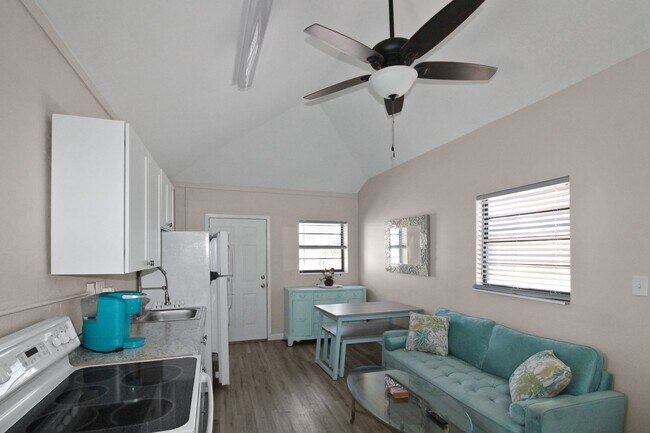 Building Photo - Nokomis Annual Efficiency for Rent
