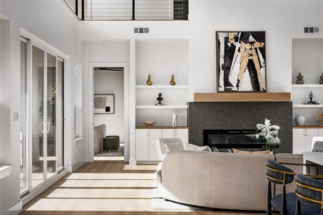 Building Photo - 2002 Angelina Dr