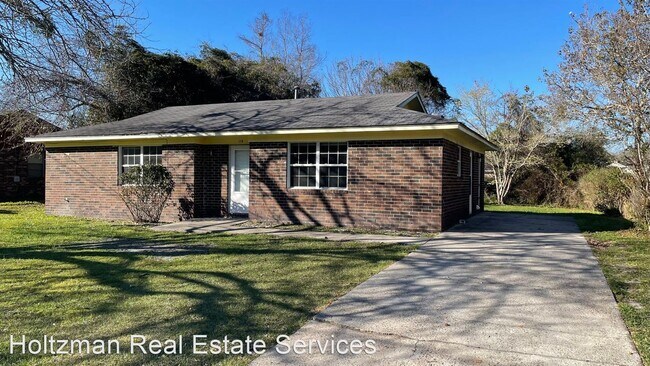 Building Photo - 3 br, 1.5 bath House - 116 Glenn Bryant