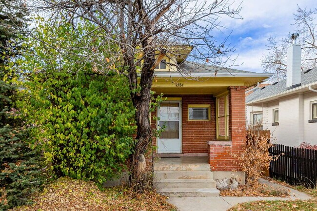 Photo - Cute Denver bungalow for rent Apartment
