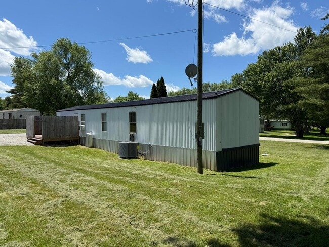 Building Photo - 207 Closade Rd