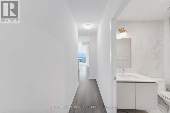 Photo du bâtiment - 405-405 Dundas St W