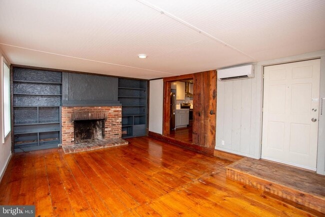 Building Photo - 54 Coryell St
