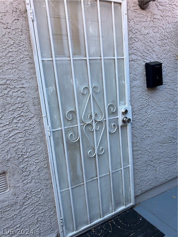 Foto del edificio - 6445 Peachwood Rd