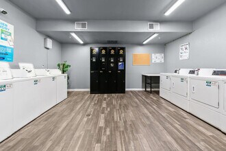 Inwood on the Park apartments — community photo - Inwood on the Park