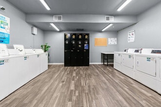 Inwood on the Park apartments — community photo - Inwood on the Park